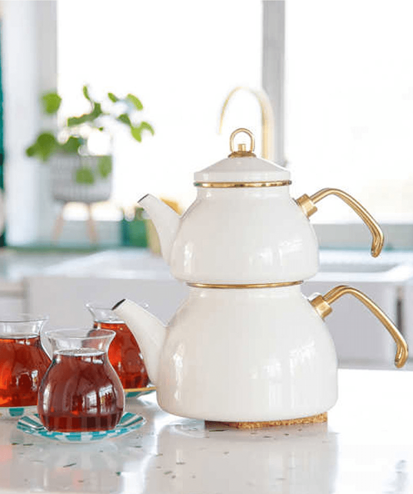 https://traditionalturk.com/wp-content/uploads/2020/04/white-color-glory-enamel-turkish-tea-pot-kettle-1.png